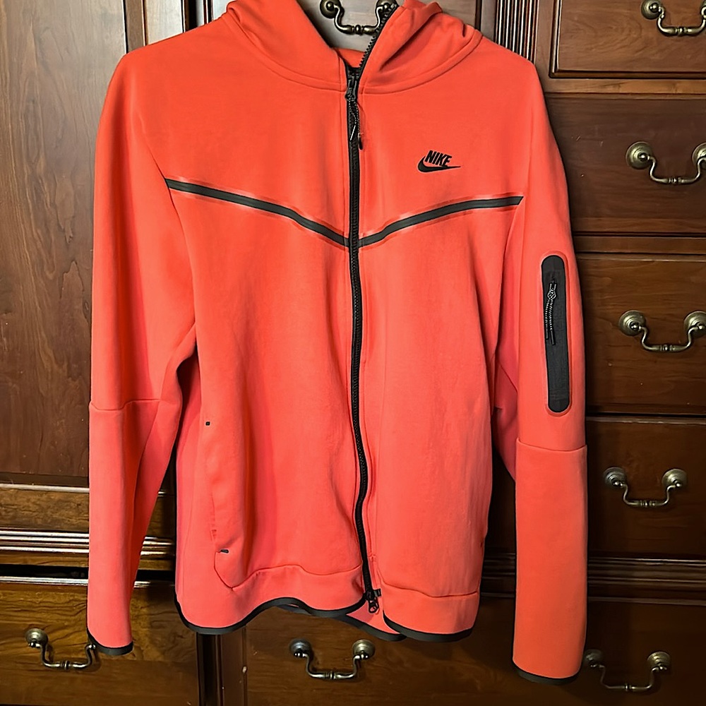 Mint Condition Nike Tech Fleece Windrunner